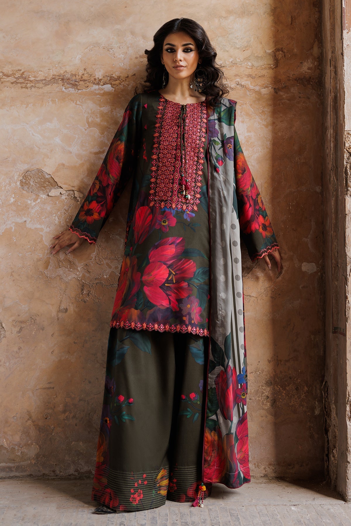 CCW6-18 – authentic Pakistani dress from the Charzima Combination Winter 25 collection for women in the UK