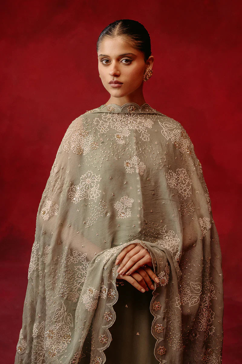 Cross Stitch | Luxe Atelier 24 | Whisper Spray