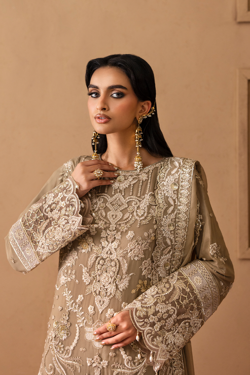 ULFAT – authentic Pakistani formal dress from the Emaan Adeel Sheherzadi Formals 25 collection for women in the UK.
