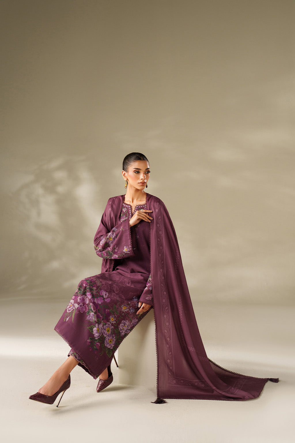 Iznik | Winter Chapter 25 | UE-566 Printed Khaddar by Iznik - Designer Dress - Type : Ladies Clothes - Available at Libayah - 100% Original 