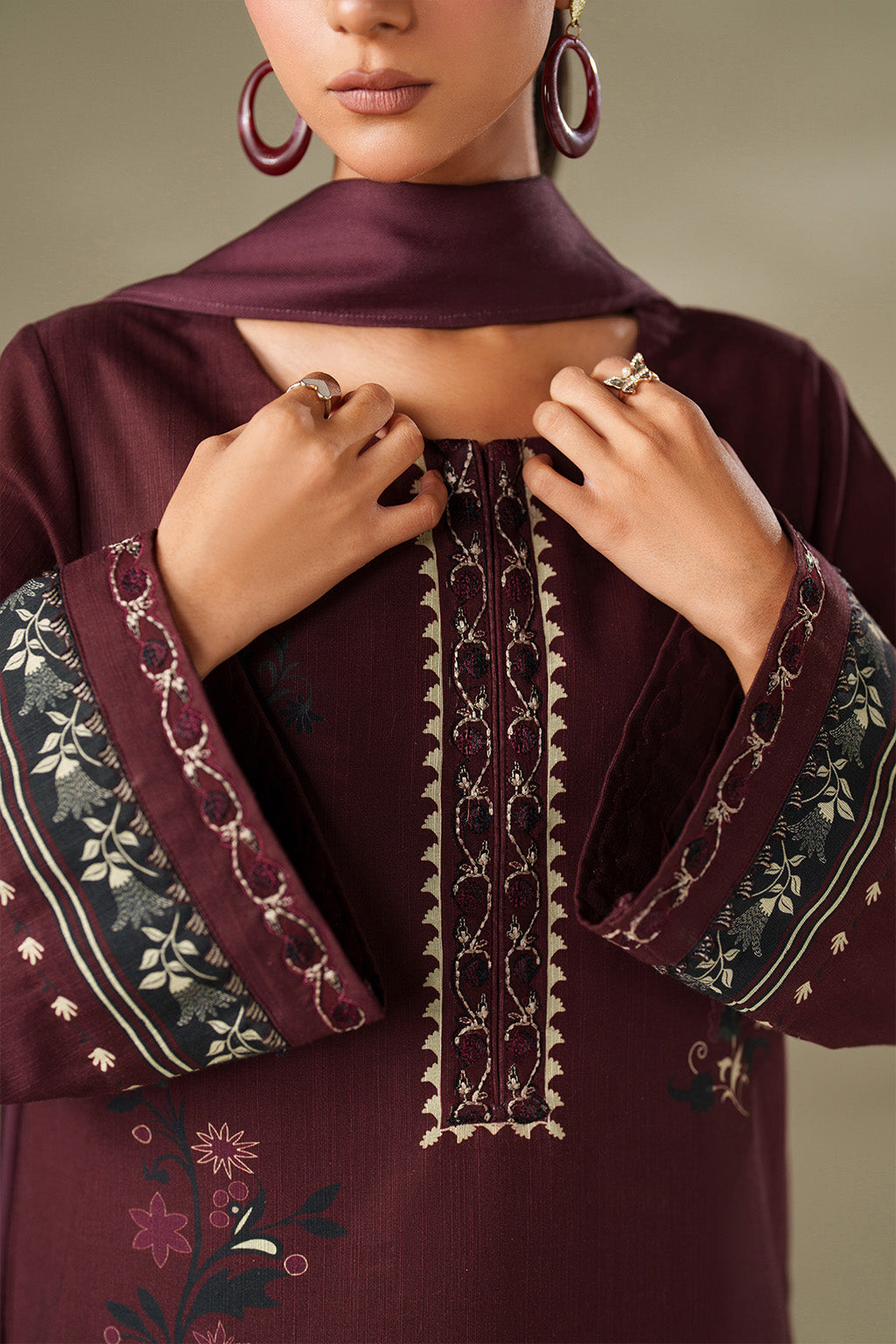 Iznik | Winter Chapter 25 | UE-570 Printed Khaddar by Iznik - Designer Dress - Type : Ladies Clothes - Available at Libayah - 100% Original 