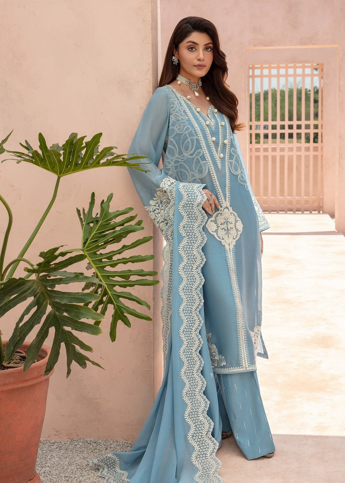 Saira Shakira | Aurelia Pret 24 | Aquila
