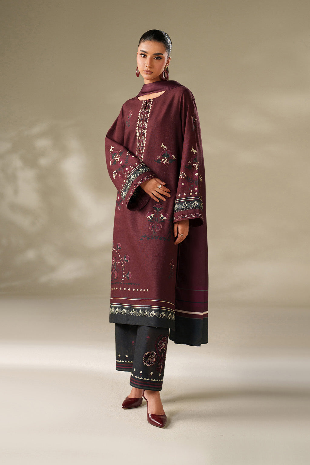 Iznik | Winter Chapter 25 | UE-570 Printed Khaddar by Iznik - Designer Dress - Type : Ladies Clothes - Available at Libayah - 100% Original 