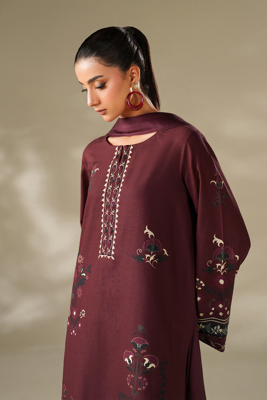 Iznik | Winter Chapter 25 | UE-570 Printed Khaddar by Iznik - Designer Dress - Type : Ladies Clothes - Available at Libayah - 100% Original 