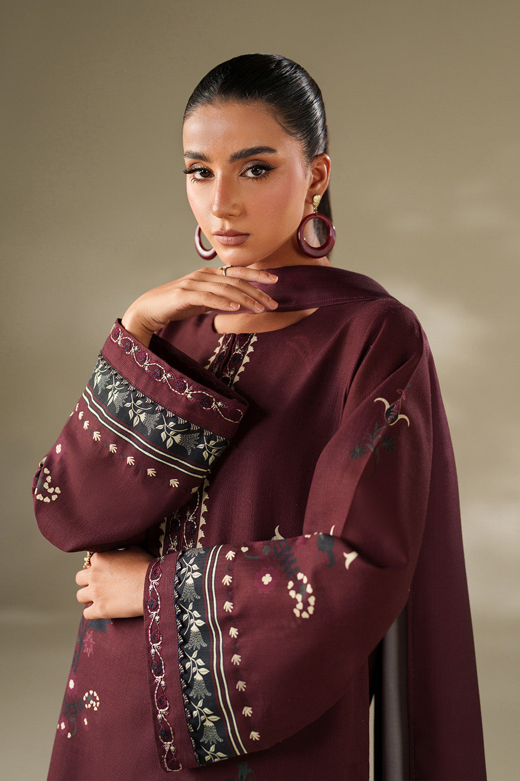 Iznik | Winter Chapter 25 | UE-570 Printed Khaddar by Iznik - Designer Dress - Type : Ladies Clothes - Available at Libayah - 100% Original 