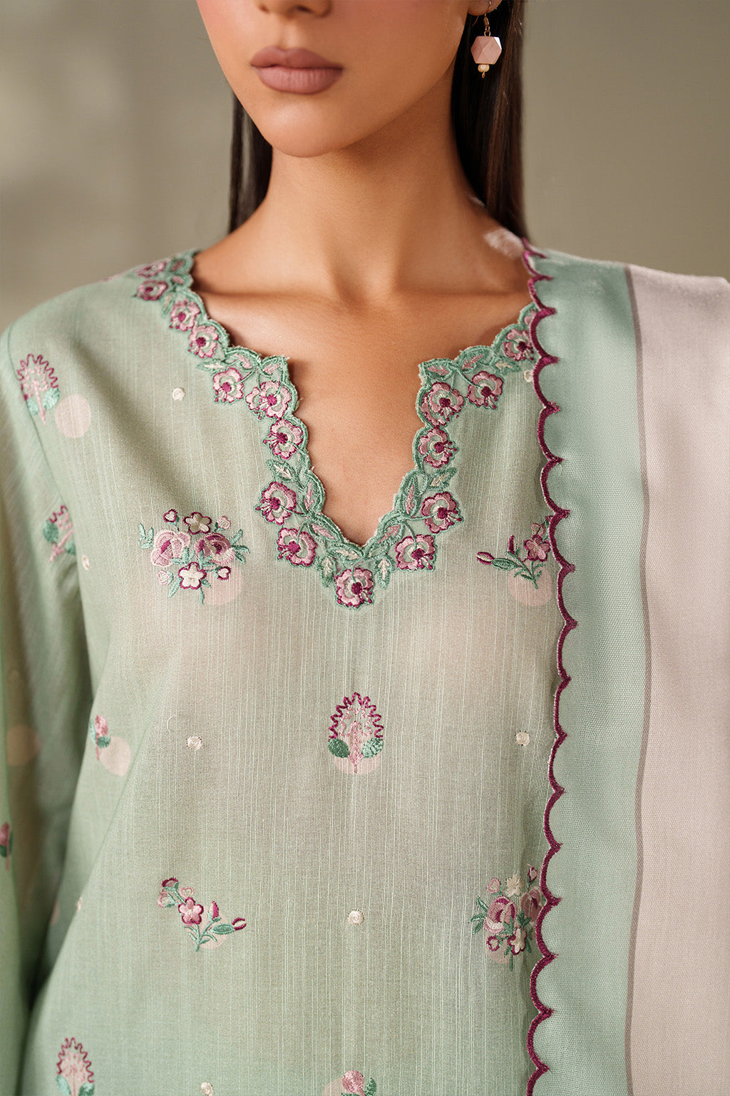 Iznik | Winter Chapter 25 | UE-563 Printed Khaddar by Iznik - Designer Dress - Type : Ladies Clothes - Available at Libayah - 100% Original 