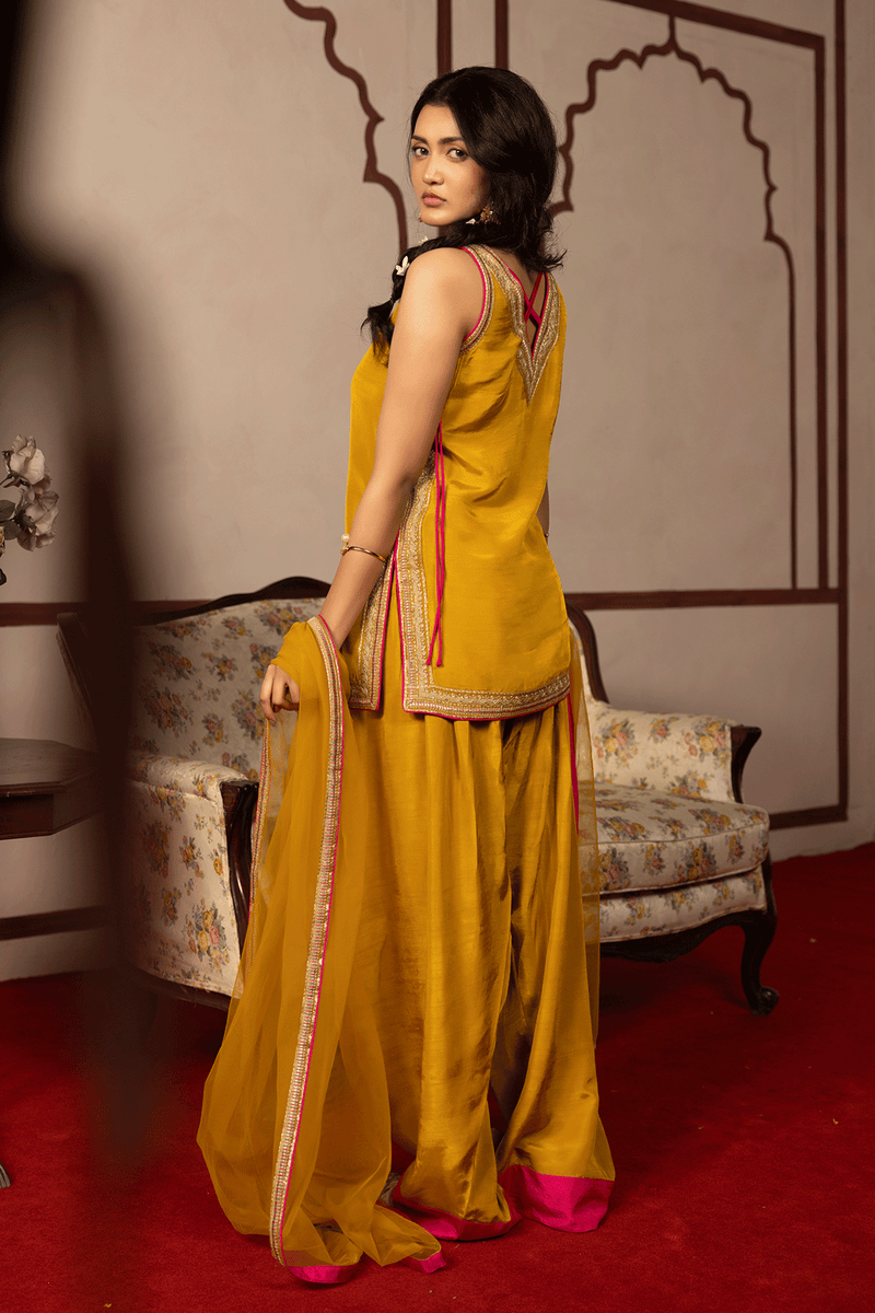 Erum Khan | Intezar e Eid | Naqsh - Designer Dress - Type : Ladies Clothes - Available at Libayah - 100% Original