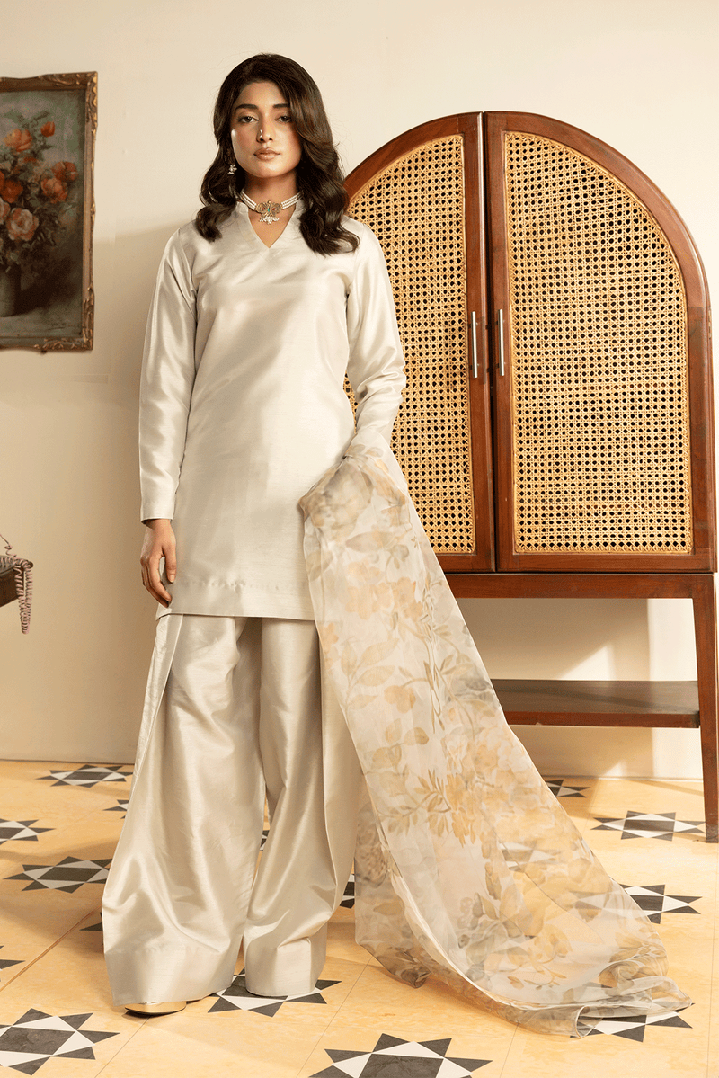 Erum Khan | Intezar e Eid | Lamha - Designer Dress - Type : Ladies Clothes - Available at Libayah - 100% Original