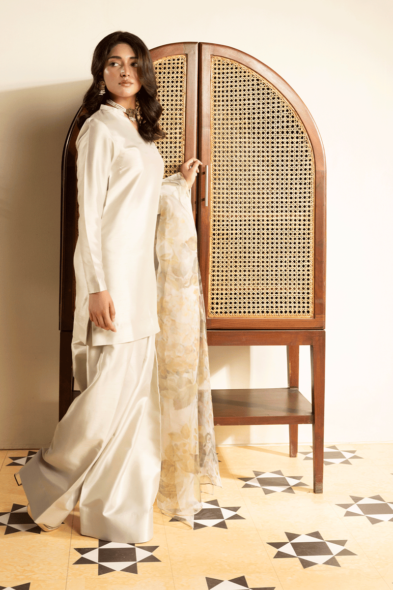 Erum Khan | Intezar e Eid | Lamha - Designer Dress - Type : Ladies Clothes - Available at Libayah - 100% Original