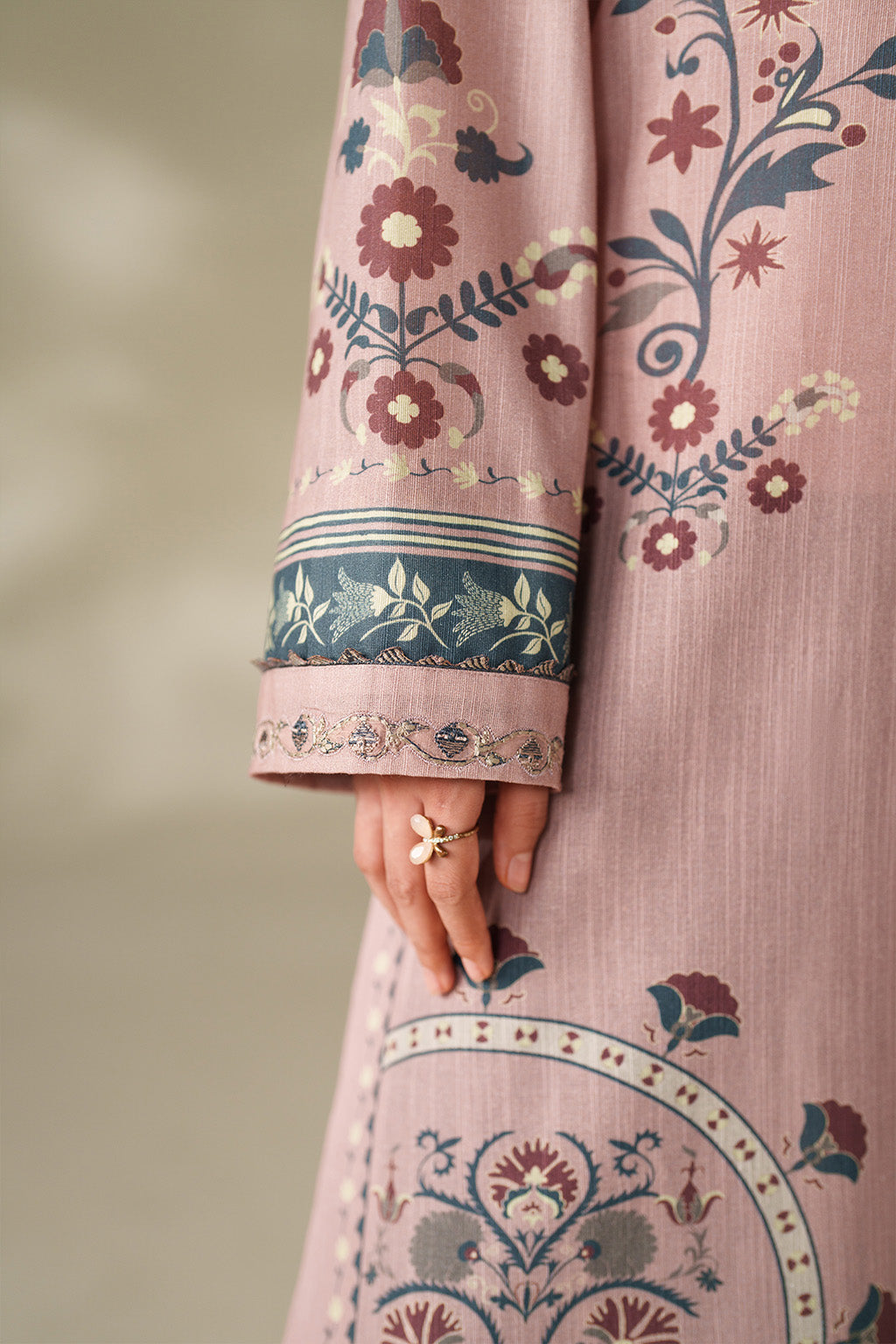 Iznik | Winter Chapter 25 | UE-569 Printed Khaddar by Iznik - Designer Dress - Type : Ladies Clothes - Available at Libayah - 100% Original 