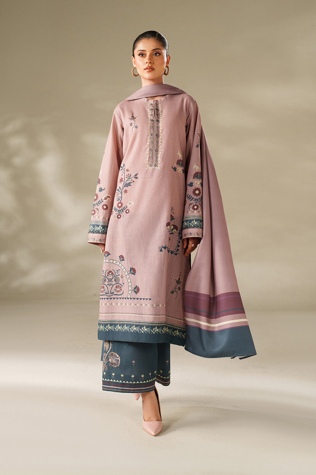 Iznik | Winter Chapter 25 | UE-569 Printed Khaddar by Iznik - Designer Dress - Type : Ladies Clothes - Available at Libayah - 100% Original 