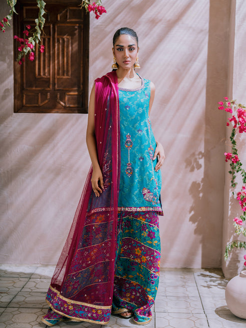 Farah Zubair | Luxury Pret | Zarifa by Farah Zubair - Designer Dress - Type: Ladies Clothes - Available at Libayah - 100% Original