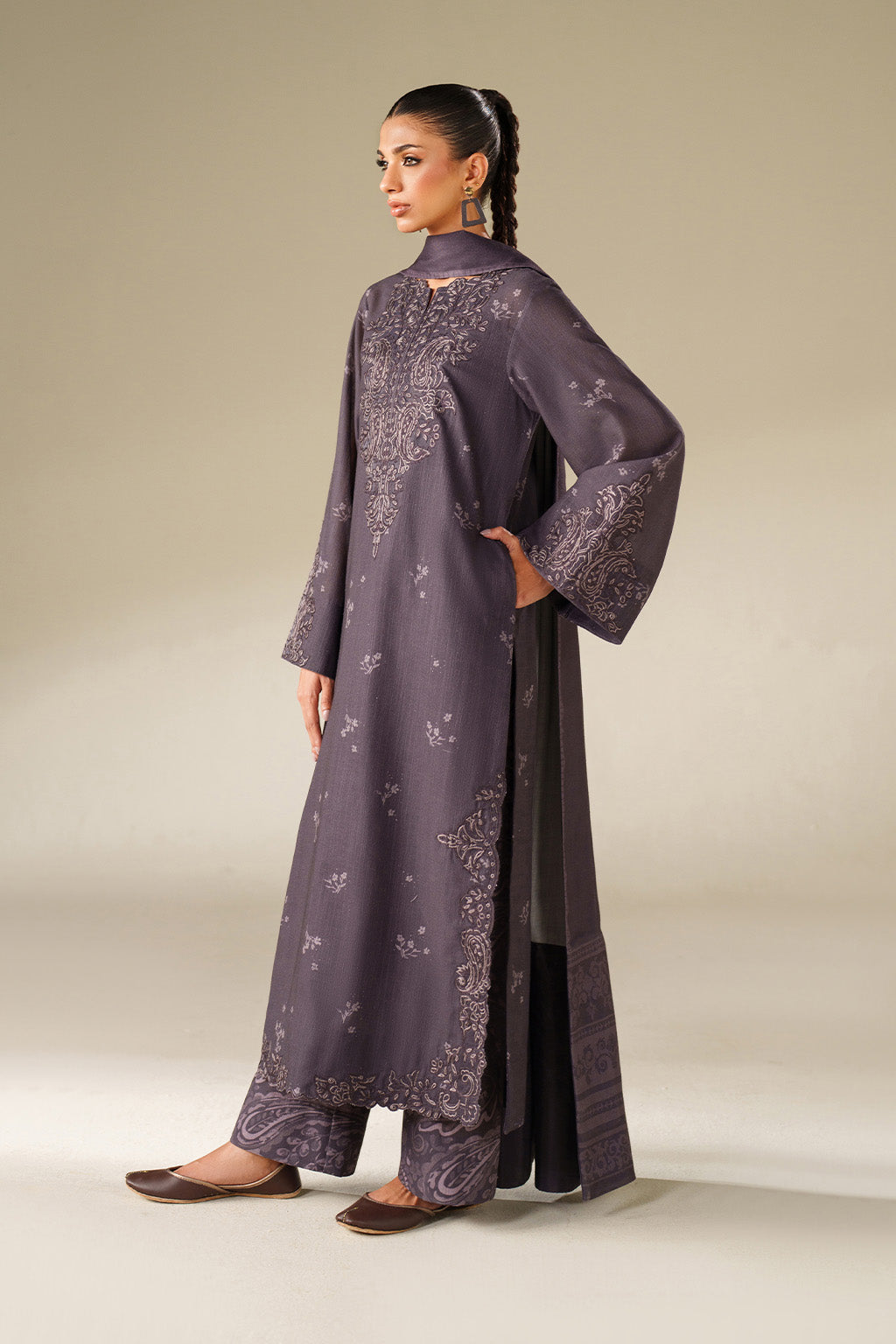 Iznik | Winter Chapter 25 | UE-558 Printed Khaddar by Iznik - Designer Dress - Type : Ladies Clothes - Available at Libayah - 100% Original 