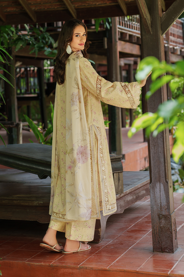 Iznik | lawn 26 | UE-497 by Iznik - Designer Dress  - Type : Ladies Clothes - Available at Libayah - 100% Original 