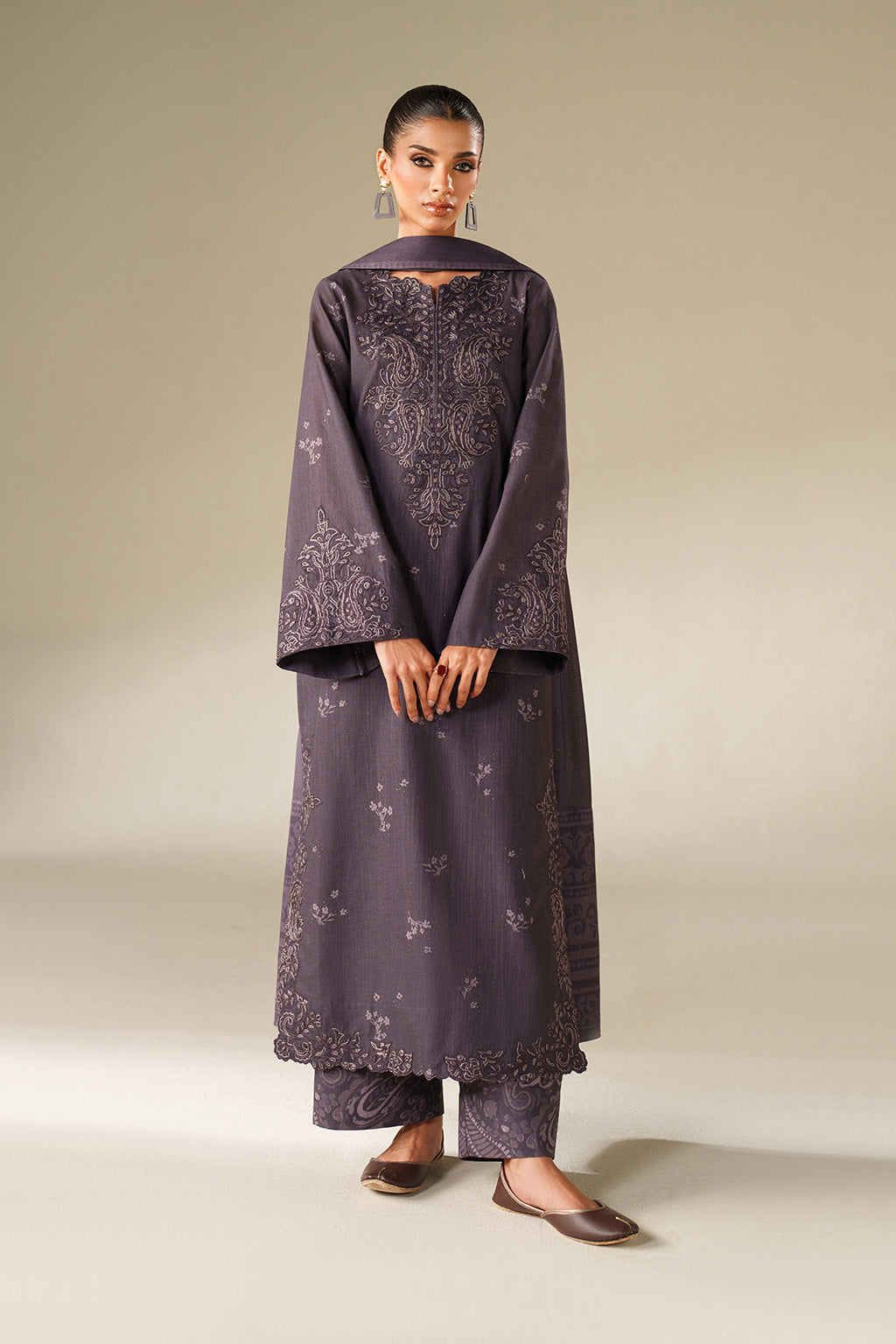 Iznik | Winter Chapter 25 | UE-558 Printed Khaddar by Iznik - Designer Dress - Type : Ladies Clothes - Available at Libayah - 100% Original 