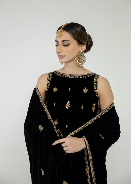 Purple Haze Pret Studio | Apsara Formals | Obsidian by Purple Haze - Designer Dress - Type: Ladies Clothes - Available at Libayah - 100% Original