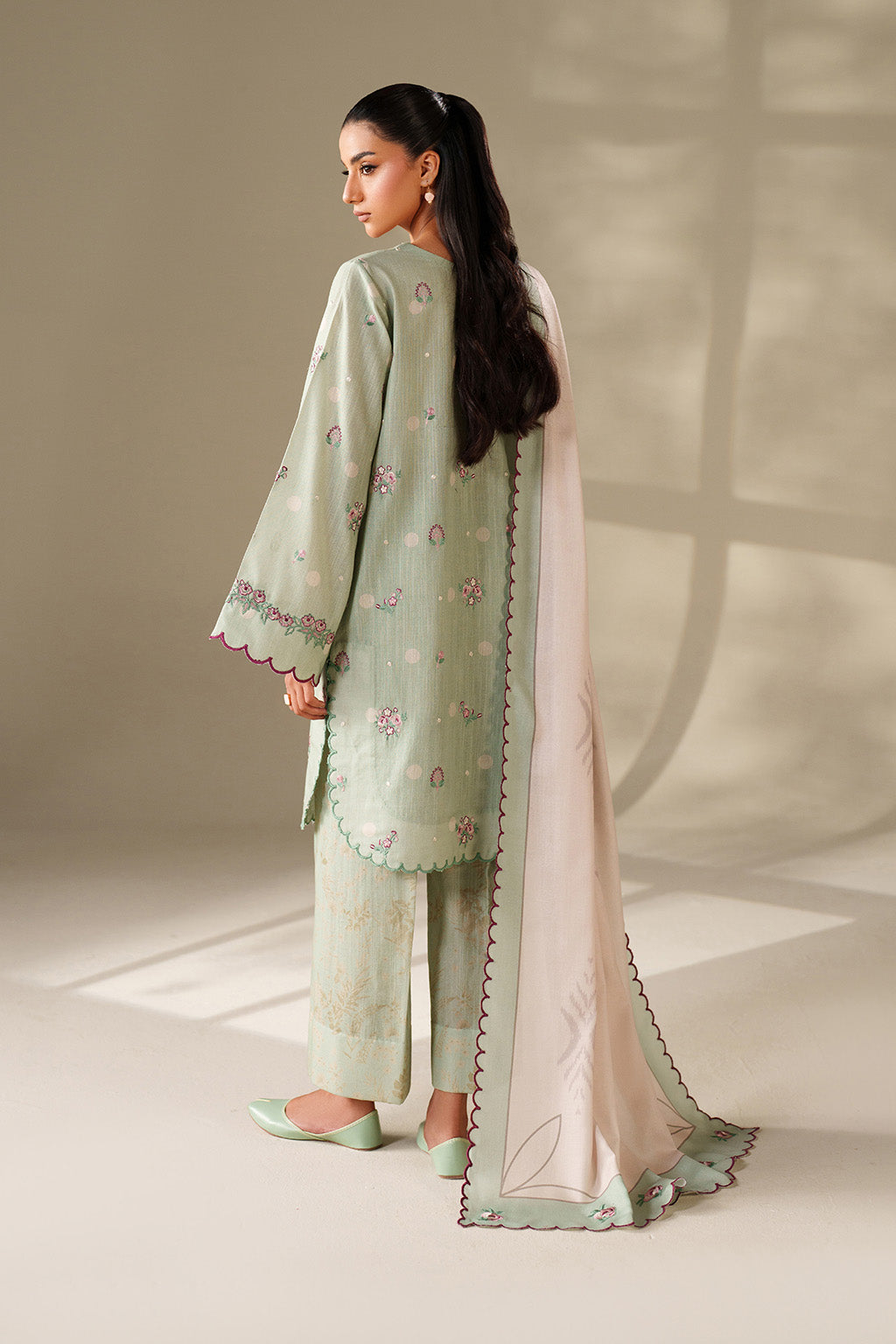 Iznik | Winter Chapter 25 | UE-563 Printed Khaddar by Iznik - Designer Dress - Type : Ladies Clothes - Available at Libayah - 100% Original 