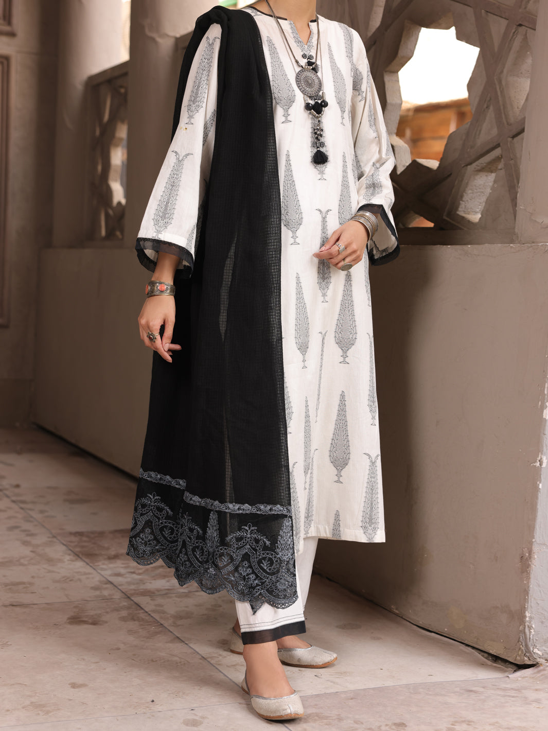 Almirah | Luxury Edit | ALP-3PS-1634 by Almirah - Designer Dress - Type: Luxury - Available at Libayah - 100% Original