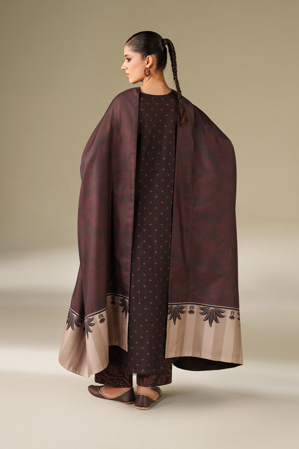 Iznik | Winter Chapter 25 | UE-559 Printed Khaddar by Iznik - Designer Dress - Type : Ladies Clothes - Available at Libayah - 100% Original 