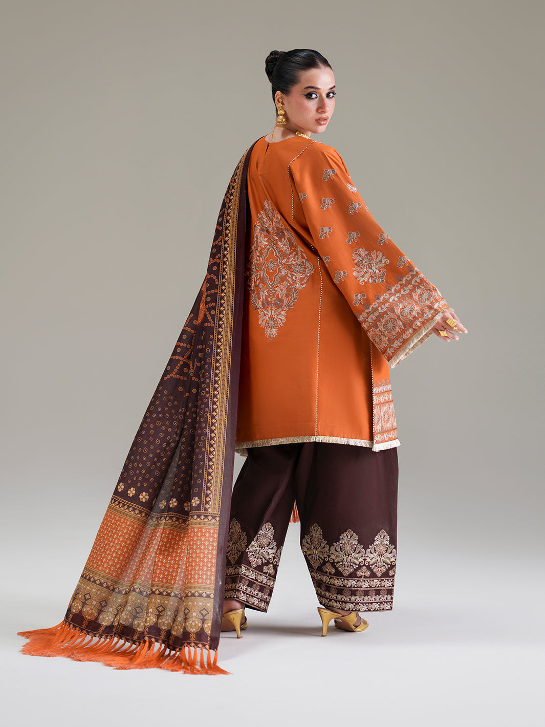 Bin Ilyas | Amour Luxury Lawn 26 | 183-A by Bin Ilyas - Designer Dress  - Type : Ladies Clothes - Available at Libayah - 100% Original 