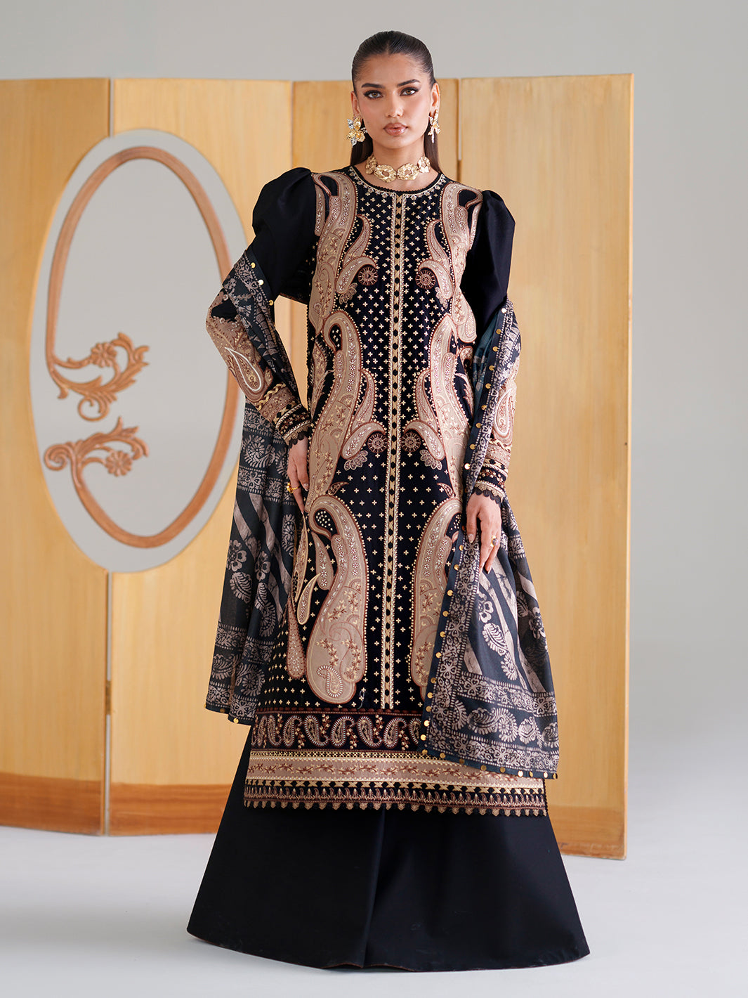 Bin Ilyas | Amour Luxury Lawn 26 | 185-B by Bin Ilyas - Designer Dress  - Type : Ladies Clothes - Available at Libayah - 100% Original 