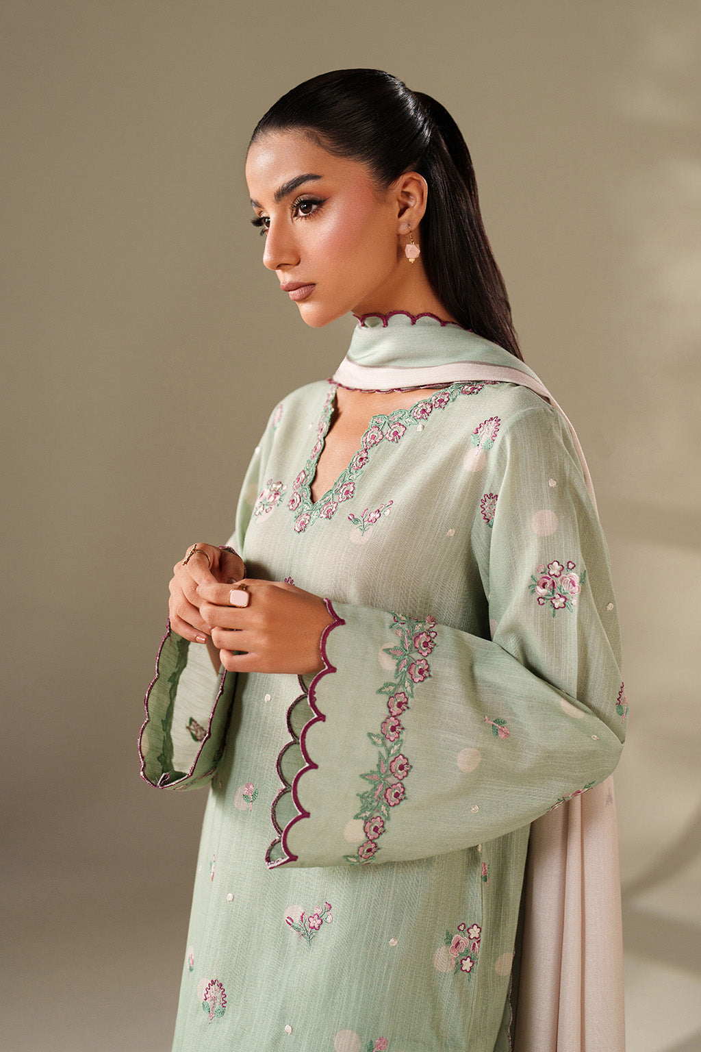 Iznik | Winter Chapter 25 | UE-563 Printed Khaddar by Iznik - Designer Dress - Type : Ladies Clothes - Available at Libayah - 100% Original 