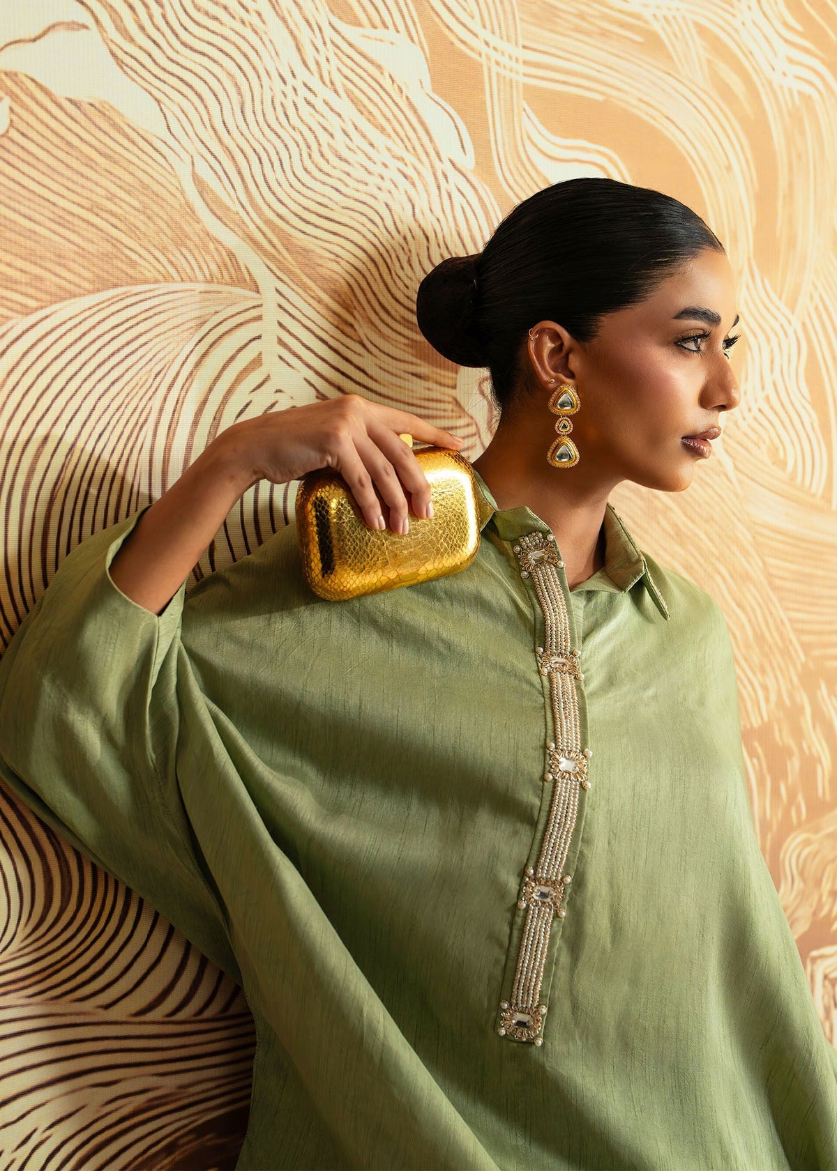 Mahgul | Whispers of Silk | Peridot Glow