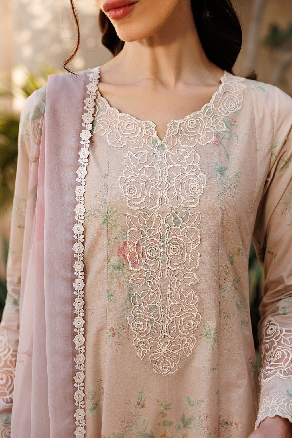 Iznik | Printed Lawn 26 | UE-673 Printed Lawn by Iznik - Designer Dress  - Type : Ladies Clothes - Available at Libayah - 100% Original 