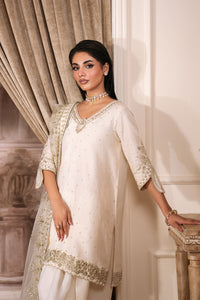 Neeshay | Luxe Pret | Ivoria