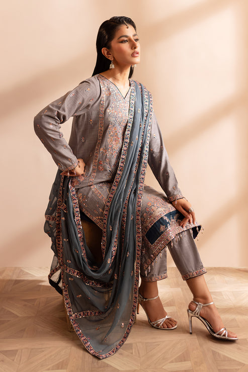 Emaan Adeel | Rangrez Collection | AABRO by Emaan Adeel - Designer Dress - Type: Ladies Clothes - Available at Libayah - 100% Original