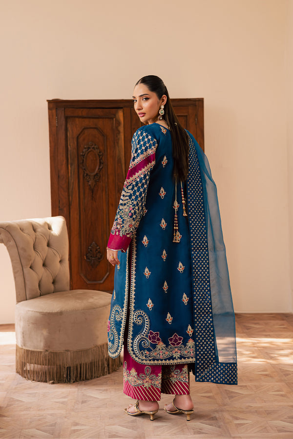 Emaan Adeel | Suave Luxury Formals | AVOIR by Emaan Adeel - Designer Dress  - Type : Ladies Clothes - Available at Libayah - 100% Original 