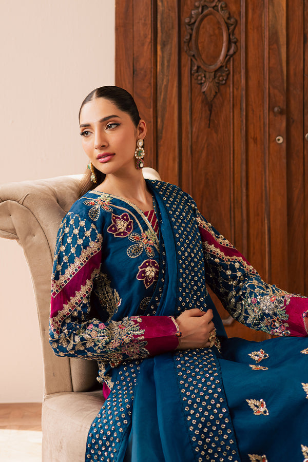Emaan Adeel | Suave Luxury Formals | AVOIR by Emaan Adeel - Designer Dress  - Type : Ladies Clothes - Available at Libayah - 100% Original 
