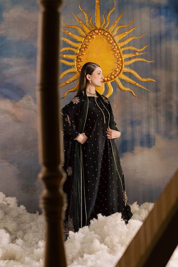 FF-69 – authentic Pakistani formal dress from the Vanya Golden Hour collection for women in the UK.