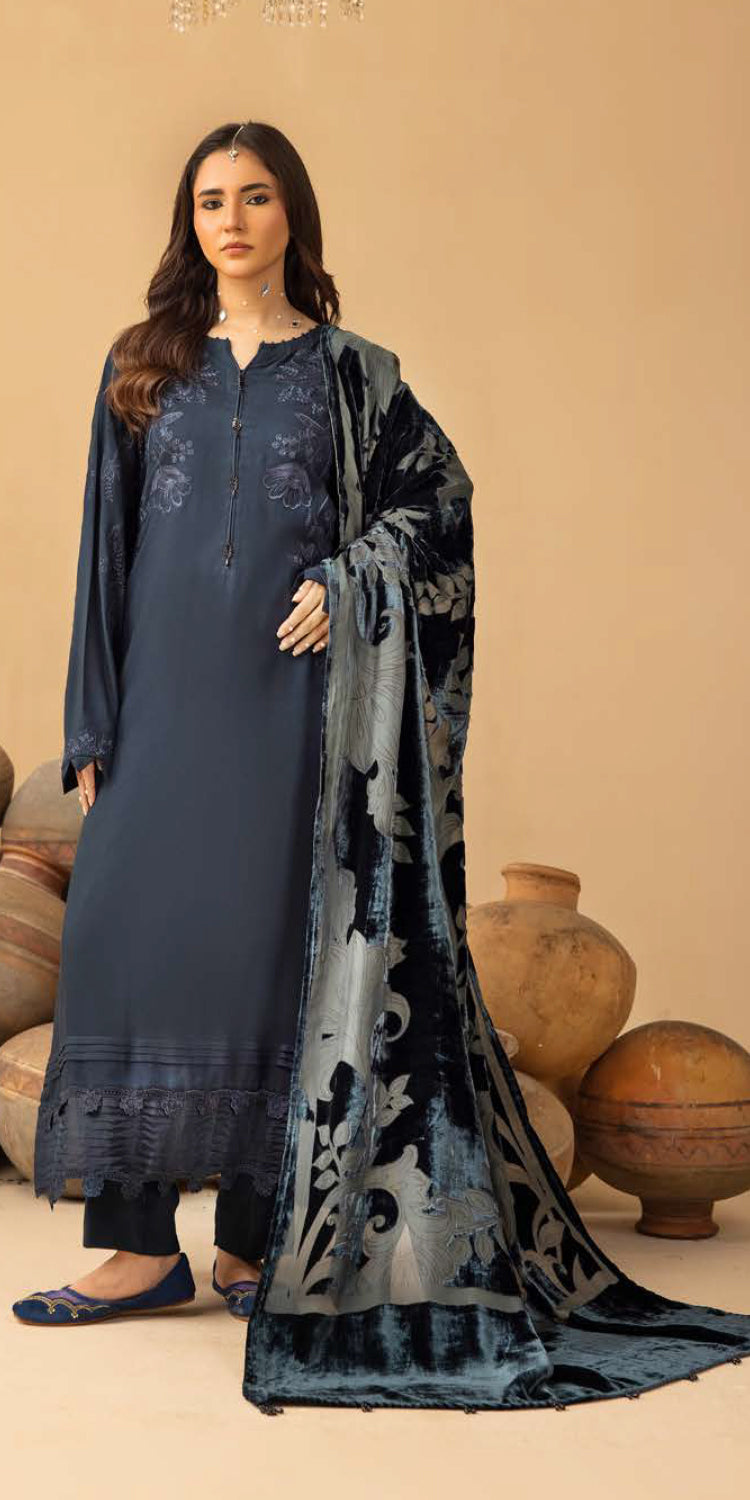 DS-22 – authentic Pakistani dress from the Riaz Arts Dastaan Winter 25 collection for women in the UK