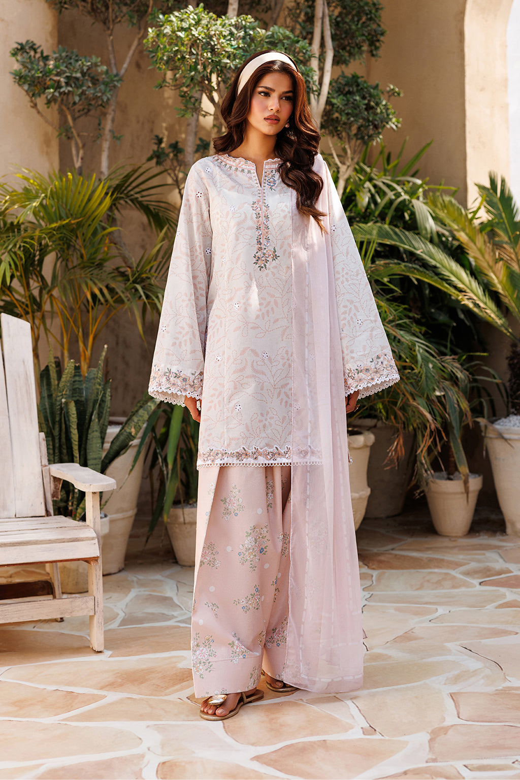 Iznik | Printed Lawn 26 | UE-670 Printed Lawn by Iznik - Designer Dress  - Type : Ladies Clothes - Available at Libayah - 100% Original 