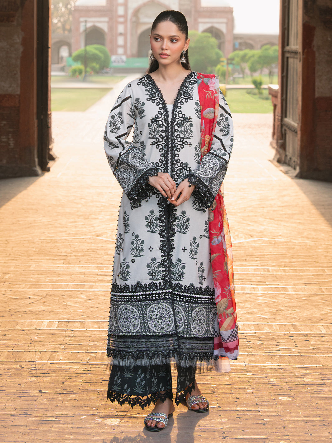 Bin Ilyas | Naqsh Naaz Luxury Lawn 25 | 2082 - A by Bin Ilyas - Designer Dress - Type: Ladies Clothes - Available at Libayah - 100% Original
