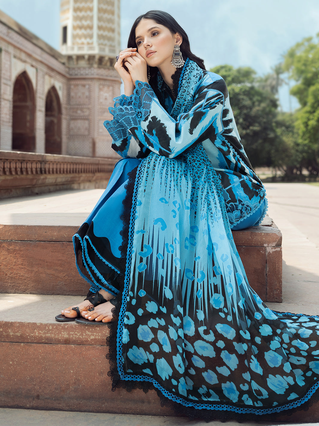 Bin Ilyas | Naqsh Naaz Luxury Lawn 25 | 2086 - D by Bin Ilyas - Designer Dress - Type: Ladies Clothes - Available at Libayah - 100% Original