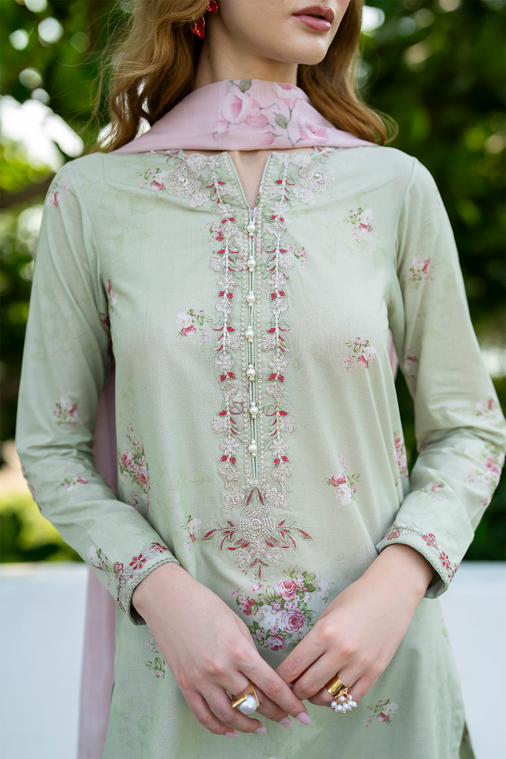 Iznik | lawn 26 | UE-487 by Iznik - Designer Dress  - Type : Ladies Clothes - Available at Libayah - 100% Original 