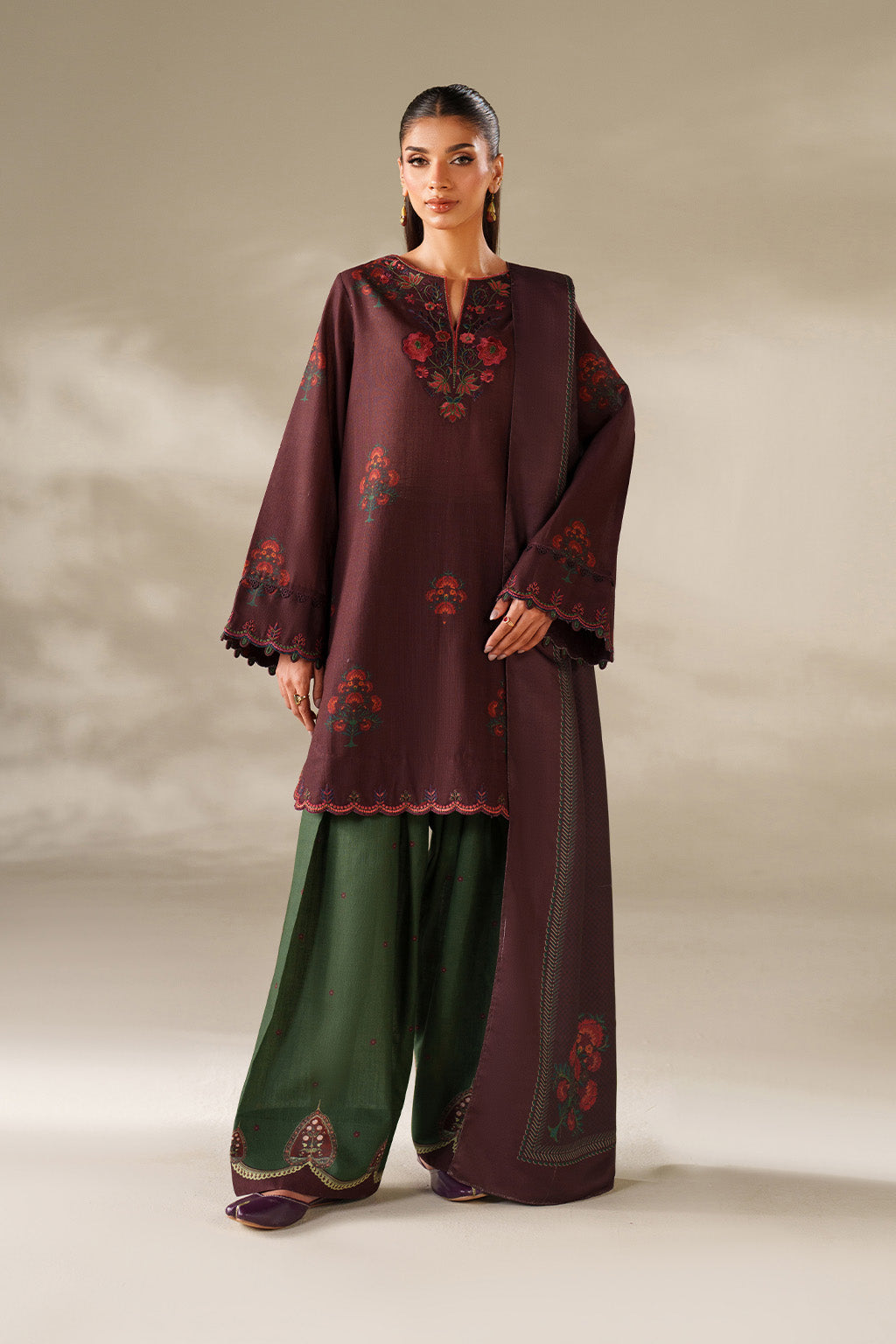 Iznik | Winter Chapter 25 | UE-562 Printed Khaddar by Iznik - Designer Dress - Type : Ladies Clothes - Available at Libayah - 100% Original 