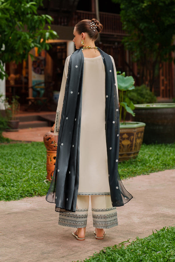 Iznik | lawn 26 | UE-515 by Iznik - Designer Dress  - Type : Ladies Clothes - Available at Libayah - 100% Original 
