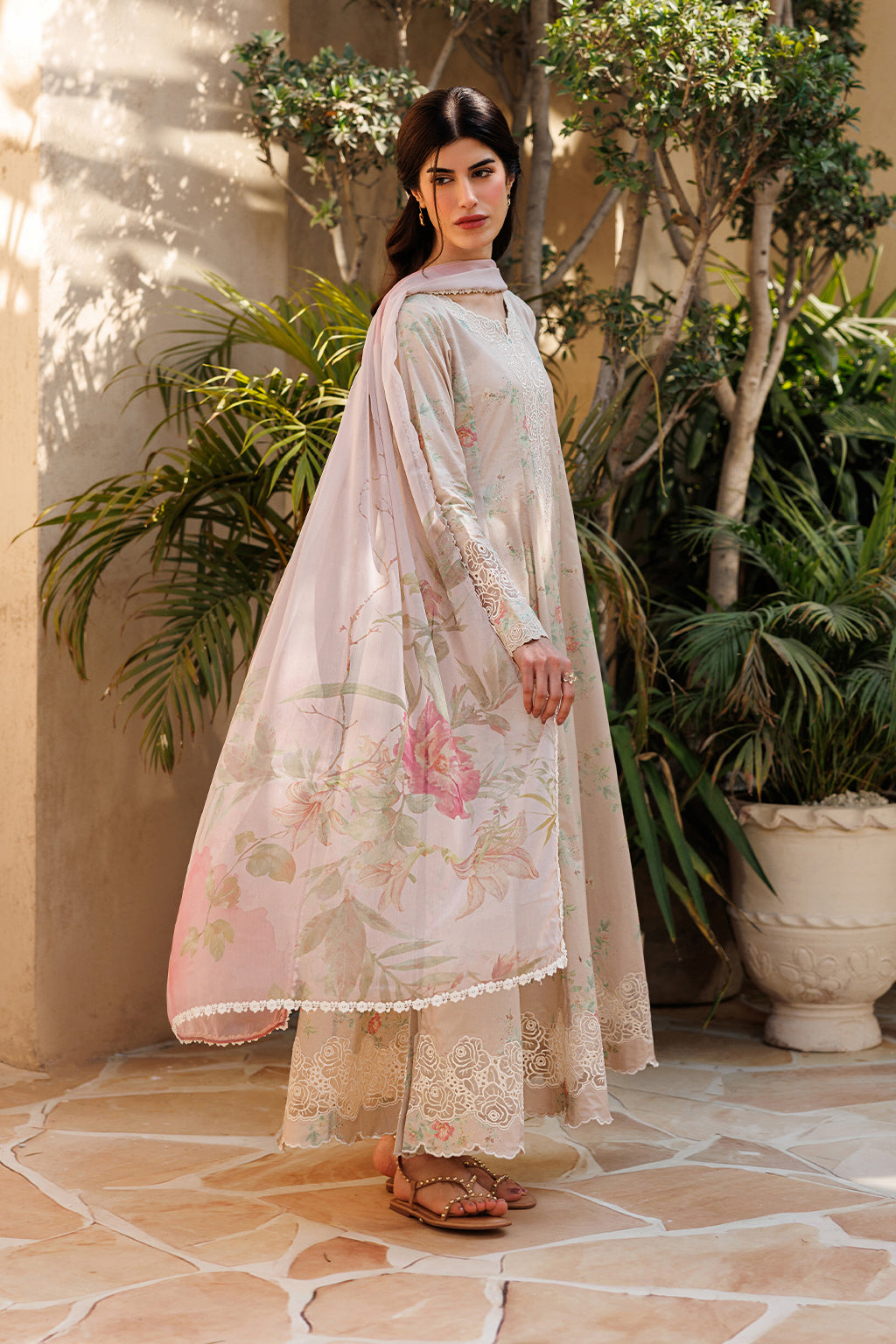 Iznik | Printed Lawn 26 | UE-673 Printed Lawn by Iznik - Designer Dress  - Type : Ladies Clothes - Available at Libayah - 100% Original 