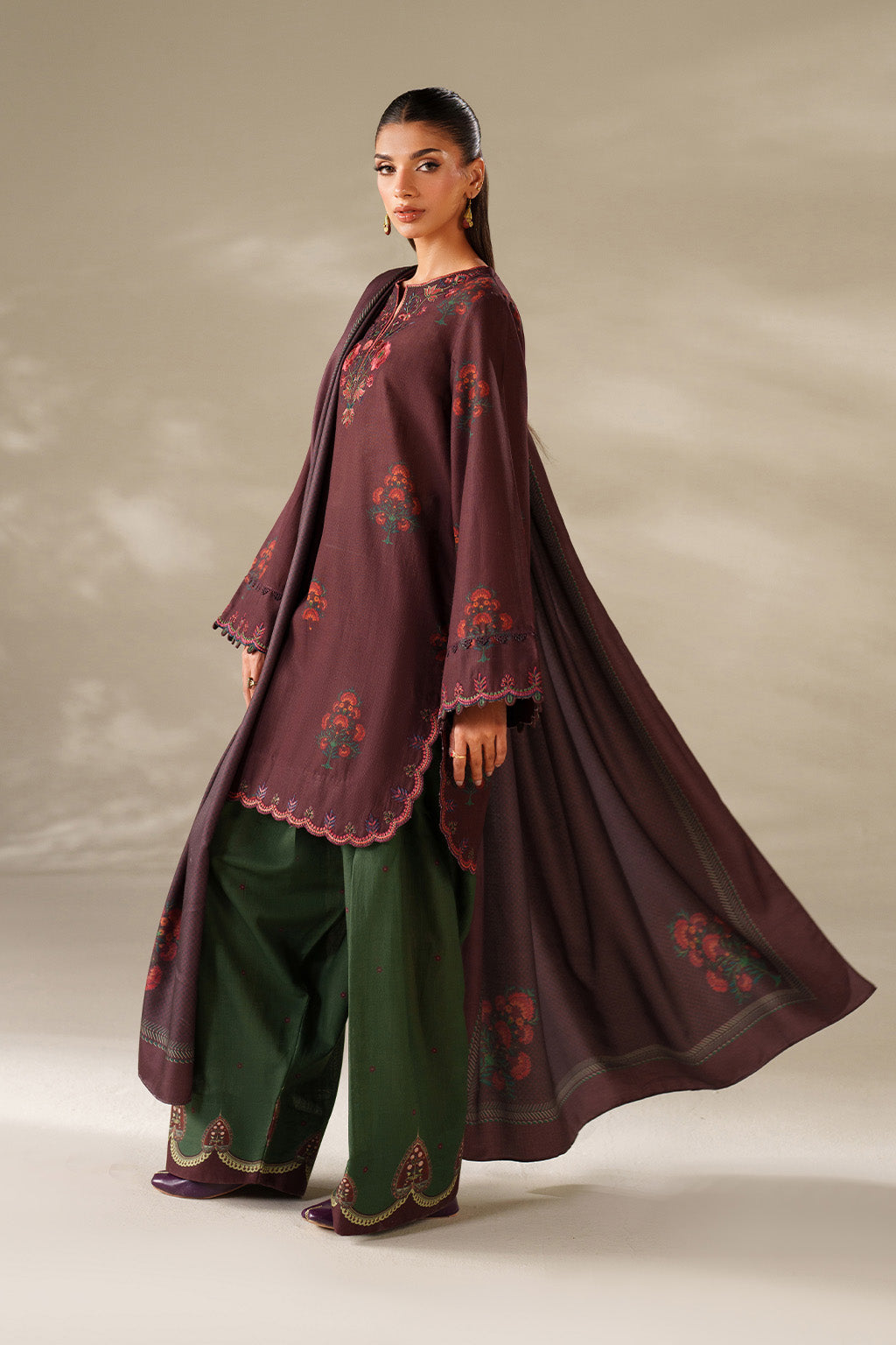 Iznik | Winter Chapter 25 | UE-562 Printed Khaddar by Iznik - Designer Dress - Type : Ladies Clothes - Available at Libayah - 100% Original 