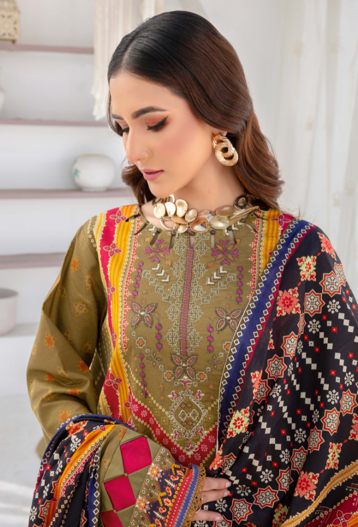 Humdum | Saira Bano Lawn 24 | D06 by HumDum - Designer Dress - Type: Ladies Clothes - Available at Libayah - 100% Original
