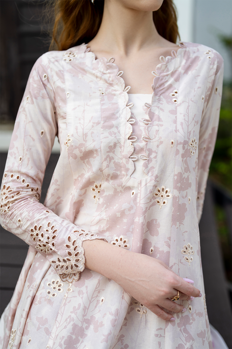 Iznik | lawn 26 | UE-526 by Iznik - Designer Dress  - Type : Ladies Clothes - Available at Libayah - 100% Original 