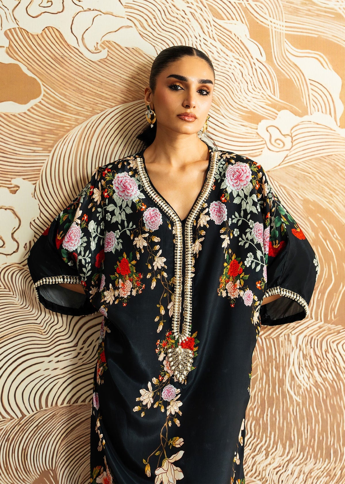 Mahgul | Whispers of Silk | Onyx Garden