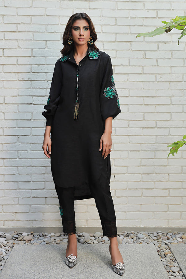 Wardha Saleem | Luxury Pret Traditional Wear | NOYA by Wardha Saleem - Designer Dress - Type: Ladies Clothes - Available at Libayah - 100% Original