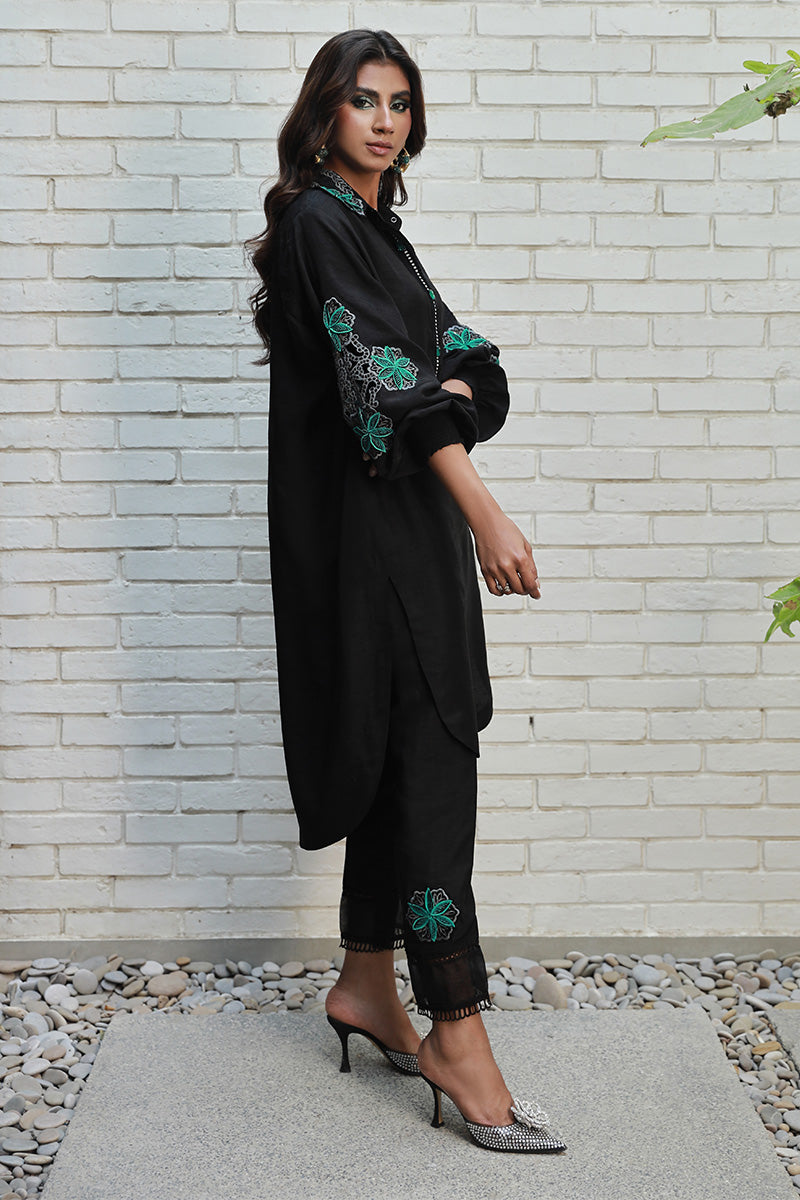 Wardha Saleem | Luxury Pret Traditional Wear | NOYA by Wardha Saleem - Designer Dress - Type: Ladies Clothes - Available at Libayah - 100% Original