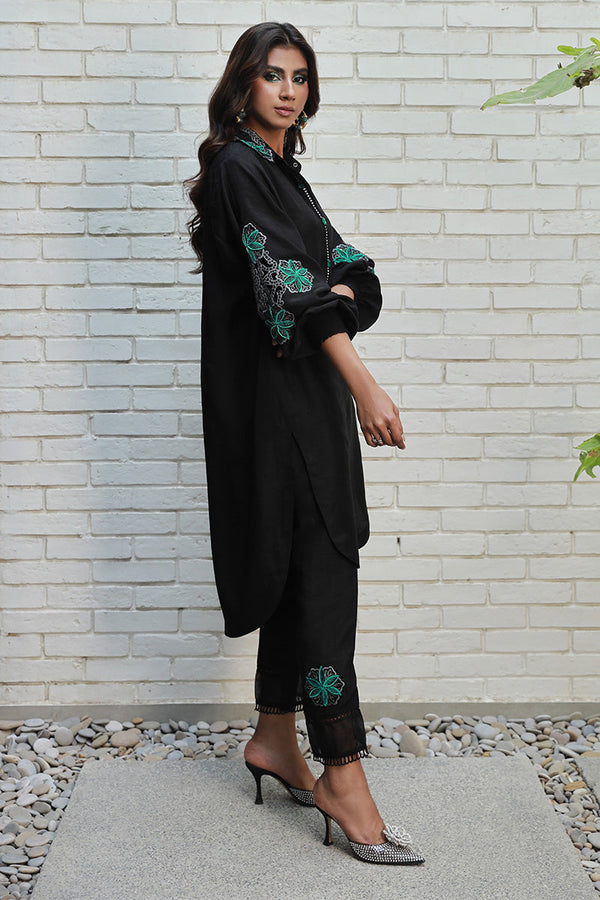 Wardha Saleem | Luxury Pret Traditional Wear | NOYA by Wardha Saleem - Designer Dress - Type: Ladies Clothes - Available at Libayah - 100% Original