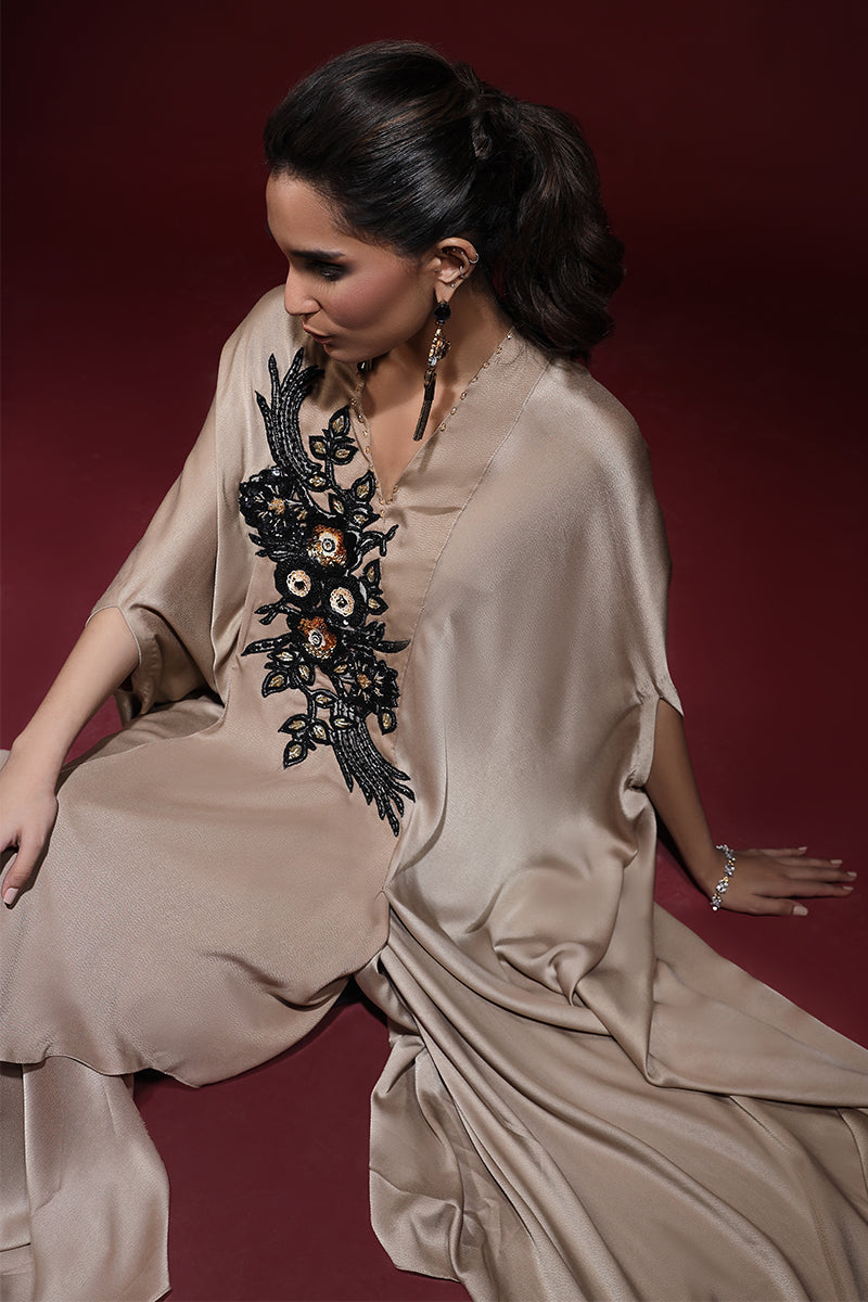 Wardha Saleem | Luxury Pret Fusion Wear | SAHARA DRAPE WITH PANTS (2PC) by Wardha Saleem - Designer Dress - Type: Ladies Clothes - Available at Libayah - 100% Original