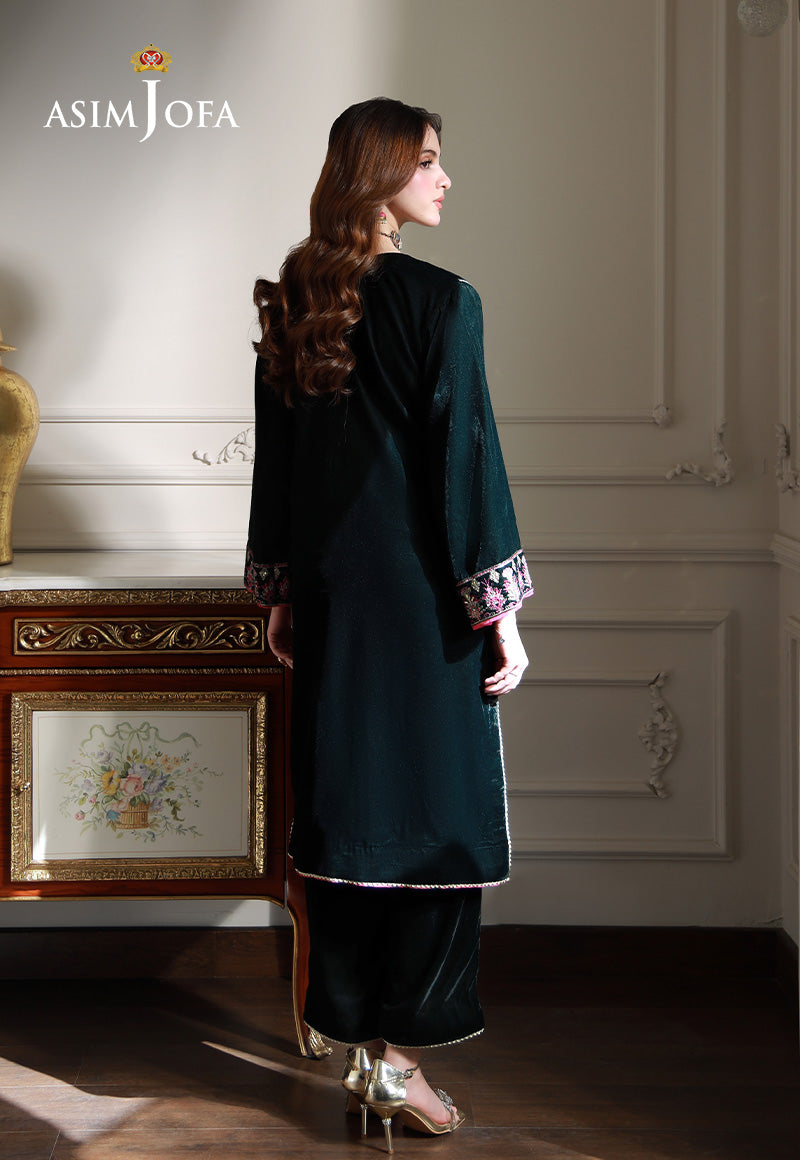 Asim Jofa | Velvet Edit | AJVG-05 by Asim Jofa - Designer Dress - Type: Ladies Clothes - Available at Libayah - 100% Original